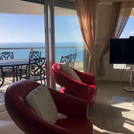 Sky Home Luxury Apartment With Sea View Bat Yam Exterior foto