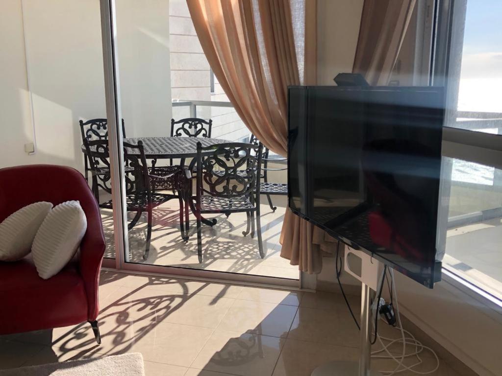 Sky Home Luxury Apartment With Sea View Bat Yam Exterior foto