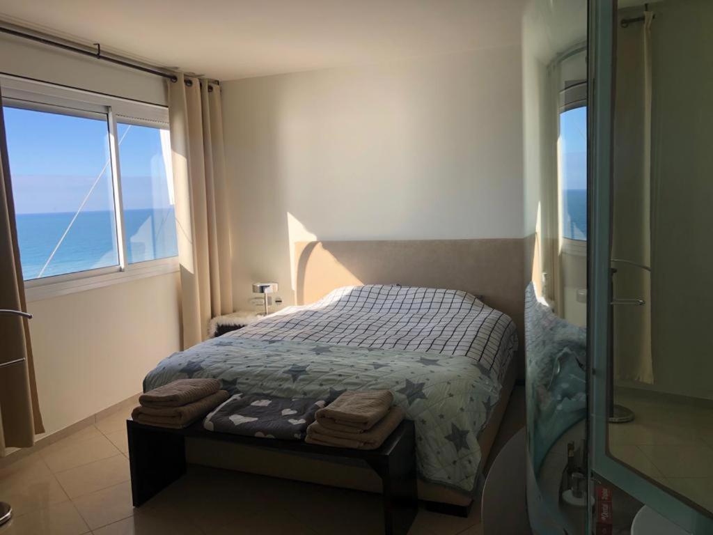Sky Home Luxury Apartment With Sea View Bat Yam Exterior foto